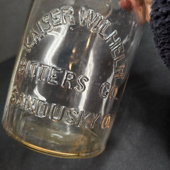 Kaiser Wilhelm Bitters Co Sandusky Glass Bottle Pre Prohibition Antique 1900 - Picture 3 of 5